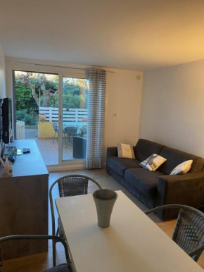 Studio terrasse proche plage